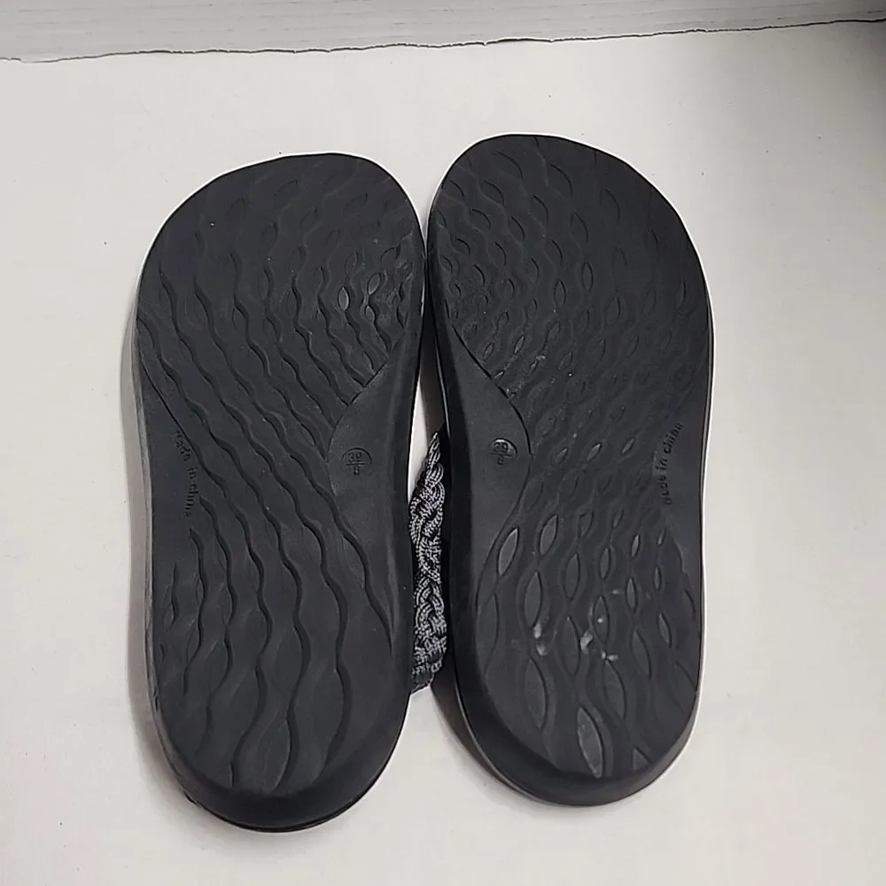 Megnya black and gray braided strap water sandals size 8 - Picture 8 of 10